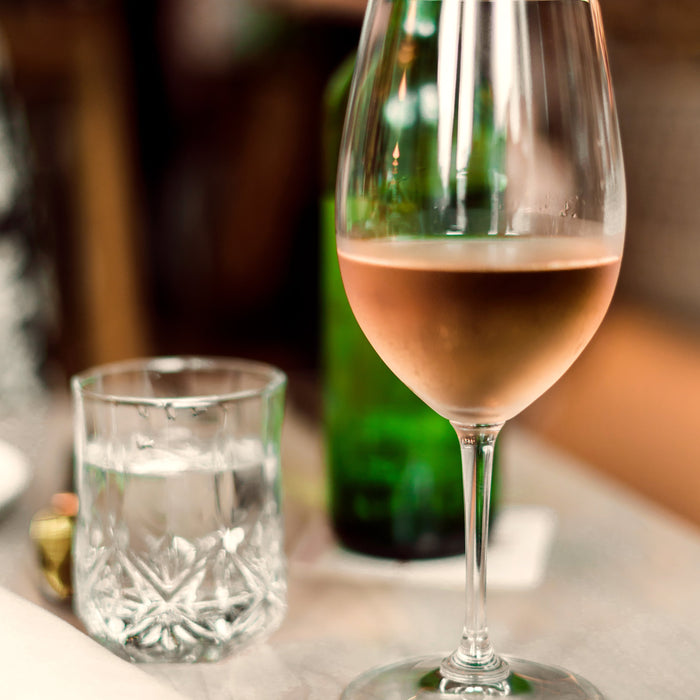 Savoring Summer: The Perfect Wines and How to Keep Them Chilled