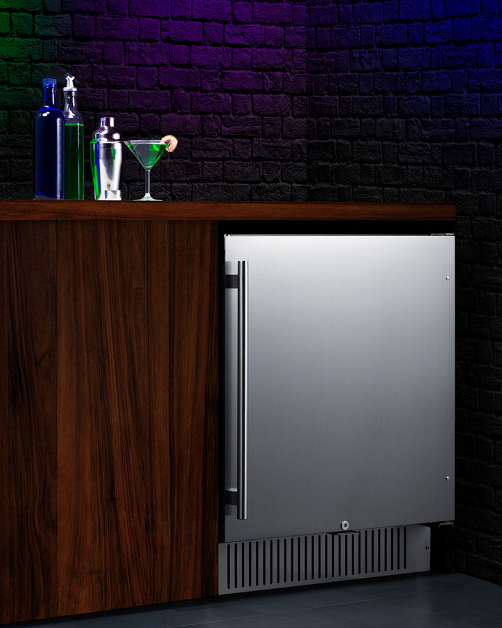 27" Wide Outdoor All-Refrigerator - Summit SPR2700SS
