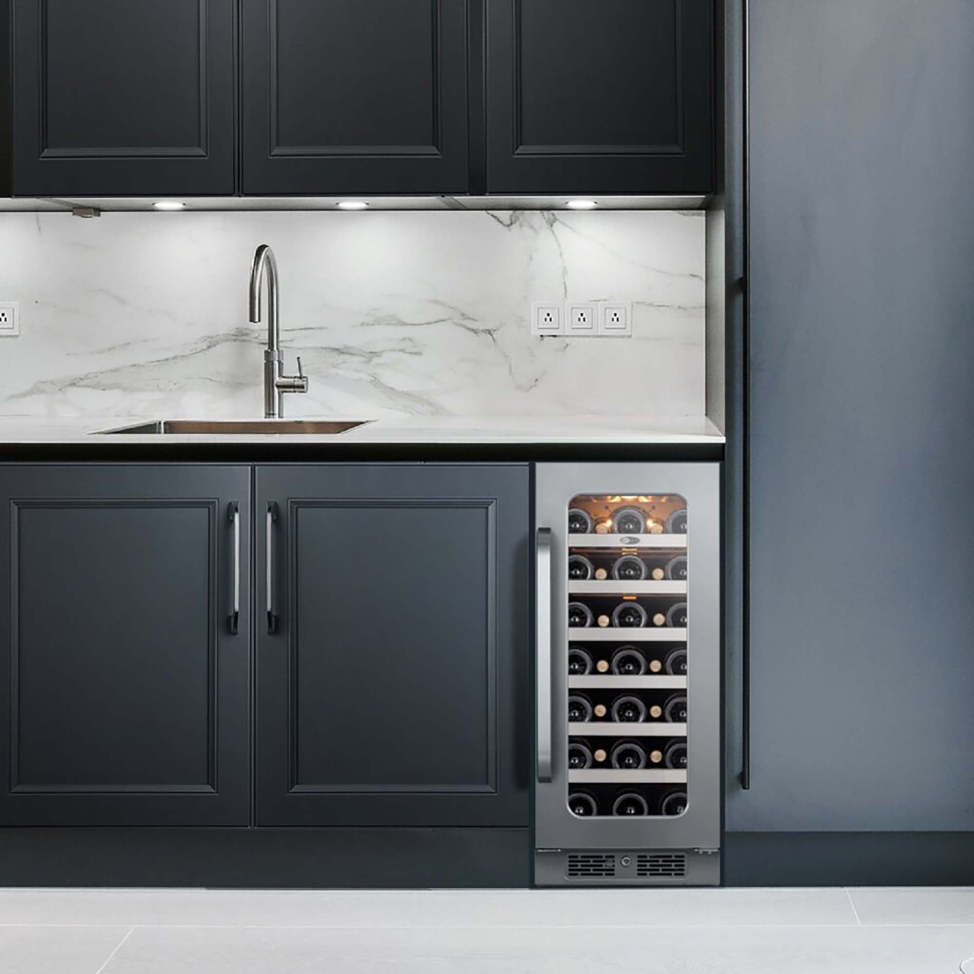 15″ Undercounter 33 Bottle Seamless Stainless Steel Wine Fridge | BSR-033SW